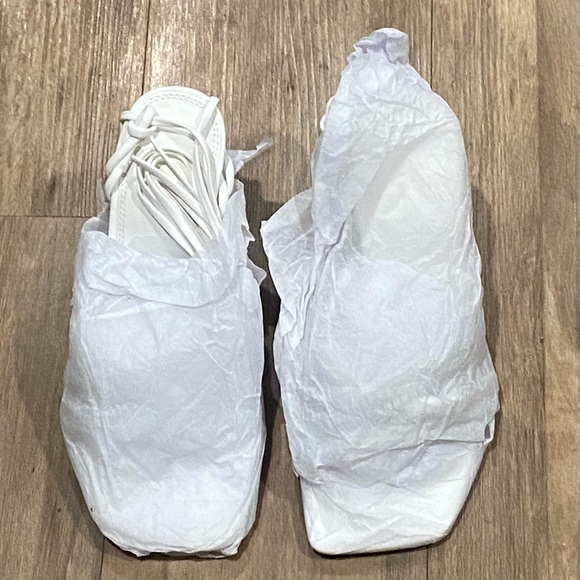 ASOS DESIGN-Wide Fit Nina Embellished Strappy Tie Leg Sandals-Size: 9-White-NEW! - Picture 16 of 16